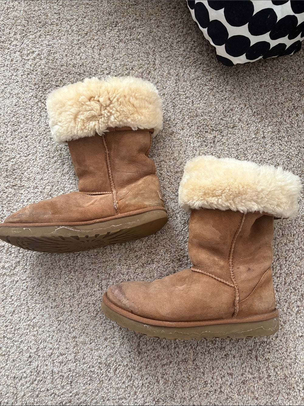 〰️ uggs, size 9